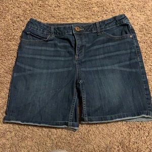 Simply Vera Women’s Jean Shorts Size 6